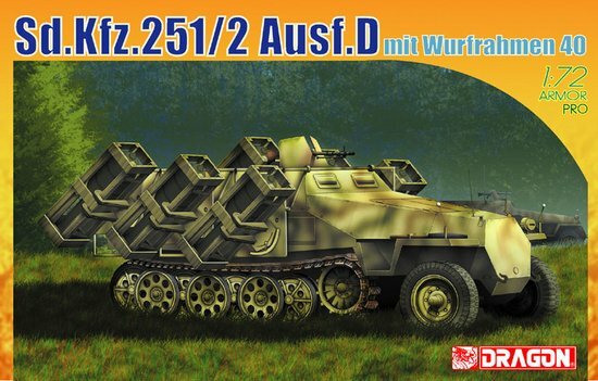 Сборная модель - Бронетранспортер Sd.Kfz.251 Ausf.D mit WURFRAHMEN 40